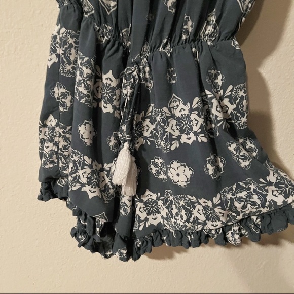 Faithfull the Brand grayish blue patterned romper - Picture 5 of 13